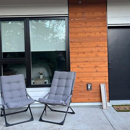 Victoria Private Studio Suite Colwood Exterior photo
